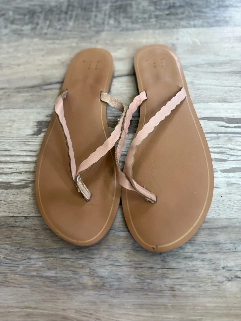A New Day Women's Pink Scalloped Strap Flip Flop Sandals Size 10